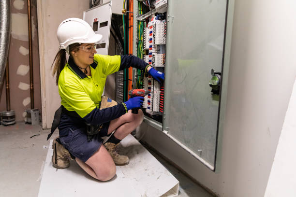 Best Affordable Emergency Electrician  in Waukee, IA